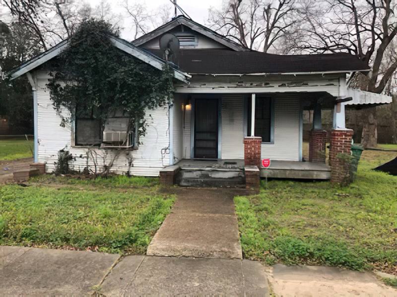 bungalow home transformation before